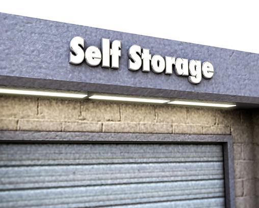 Napis "self storage"